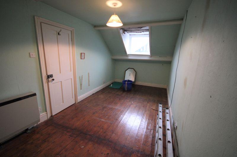 Top bedroom 3