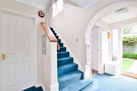 36 Ingleglen, Farnham Common, Slough, SL2 3QA