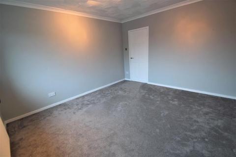 2 bedroom flat to rent, Mead Way, Halstead, Sevenoaks, Kent, TN14 7EY