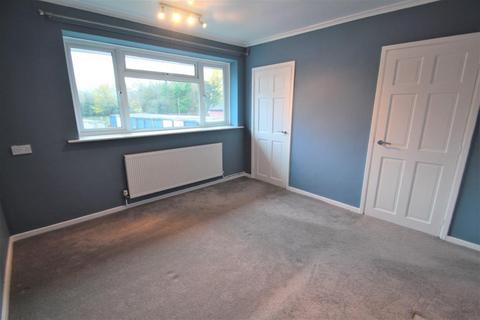 2 bedroom flat to rent, Mead Way, Halstead, Sevenoaks, Kent, TN14 7EY