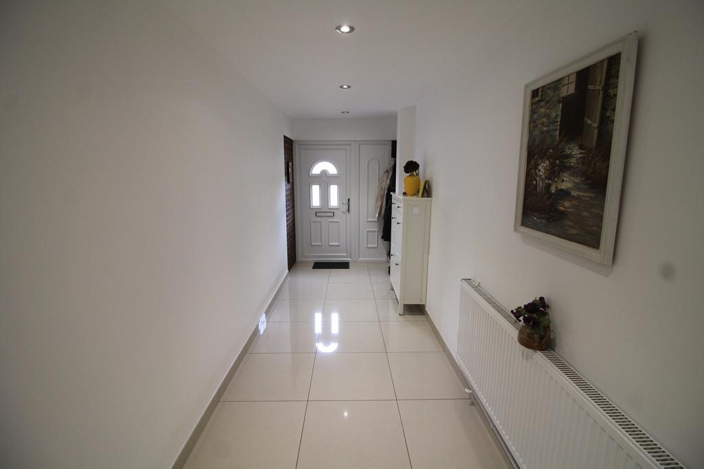 Atkinson Road, London, E16 3 bed terraced house £485,000