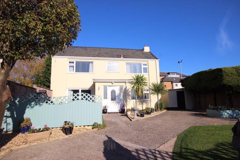 Ty Mawr Road, Deganwy 3 bed detached house £389,000