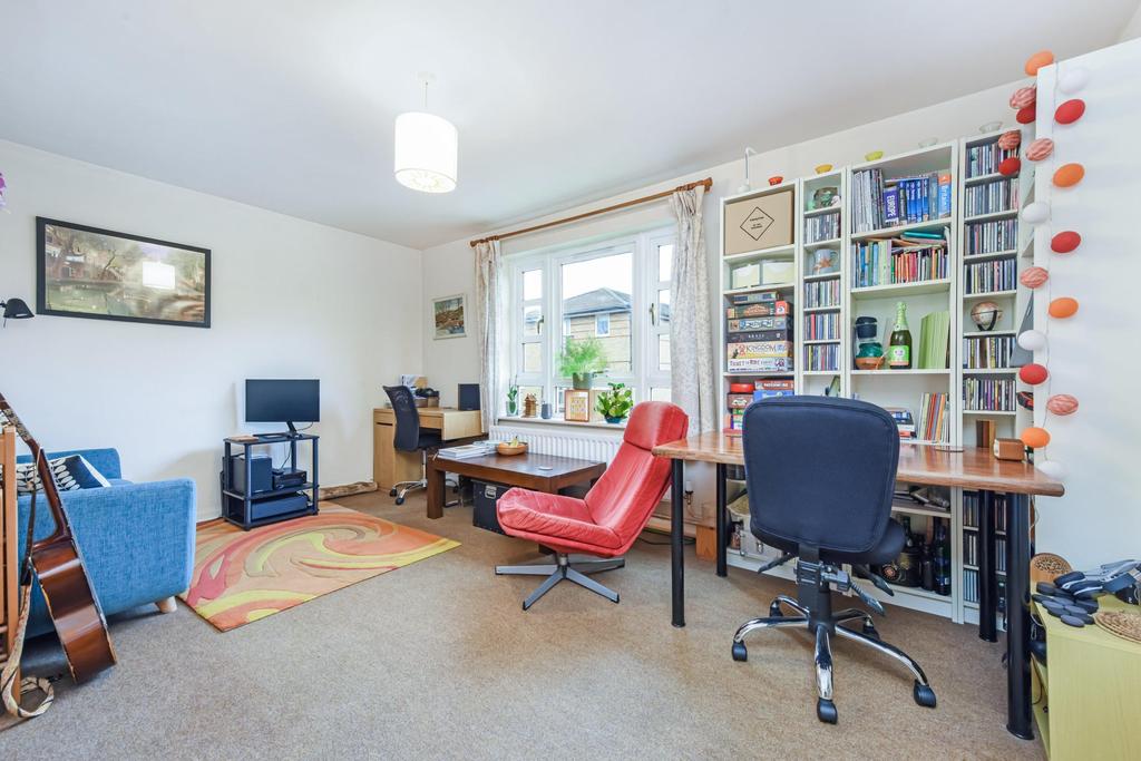 Reeves Road, London E3 1 bed flat for sale £300,000