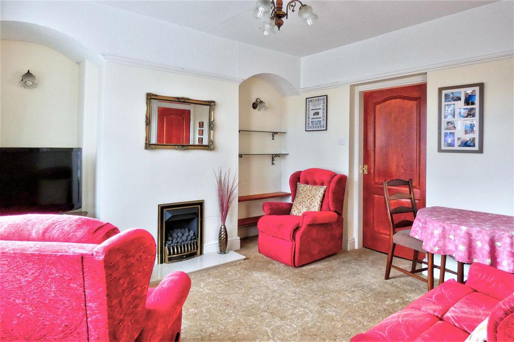 Wellwood Gardens, Morpeth 2 bed terraced house £119,000