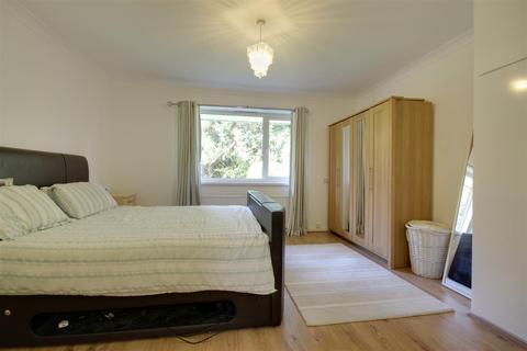 38 Manor Road, Swanland, North Ferriby, HU14 3PB