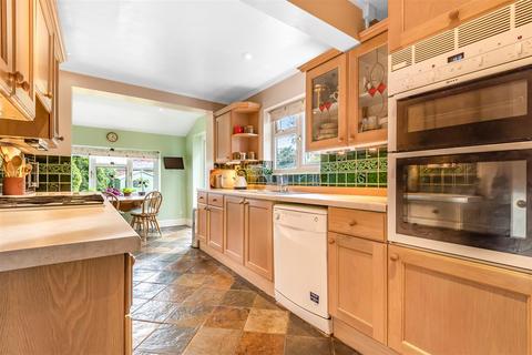 41 Ditton Road, Surbiton, KT6 6RF