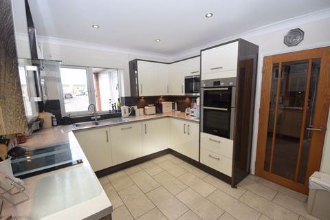 6 Broughton Avenue, Toddington, Dunstable, LU5 6BQ