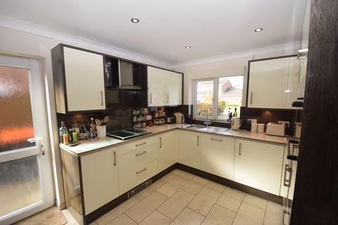 6 Broughton Avenue, Toddington, Dunstable, LU5 6BQ