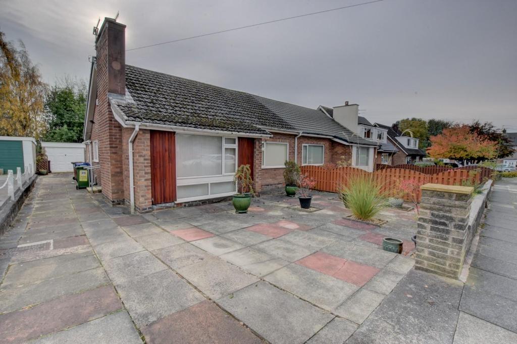 Minehead Avenue, Burnley 2 bed semidetached bungalow £125,000