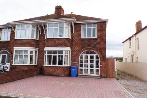 29 Highfield Park, Rhyl, LL18 3NH