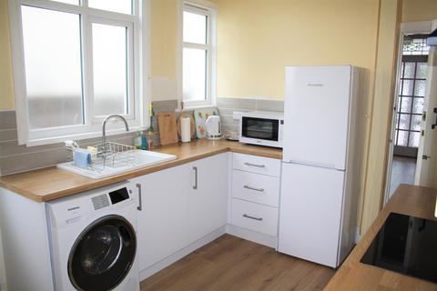 29 Highfield Park, Rhyl, LL18 3NH