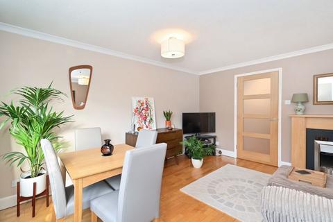 17 Rotterdam Drive, London, E14 3JA