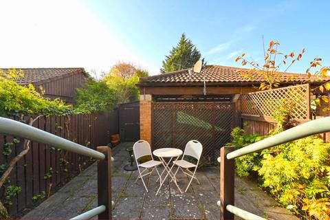 17 Rotterdam Drive, London, E14 3JA