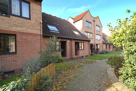 17 Rotterdam Drive, London, E14 3JA