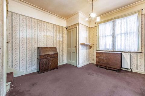 316 Derinton Road, London, SW17 8HU