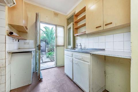 316 Derinton Road, London, SW17 8HU