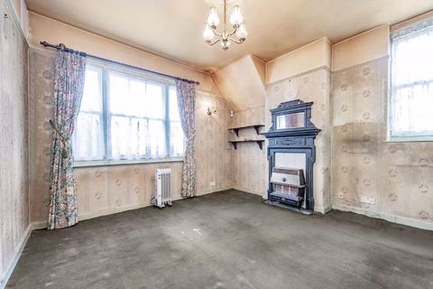 316 Derinton Road, London, SW17 8HU