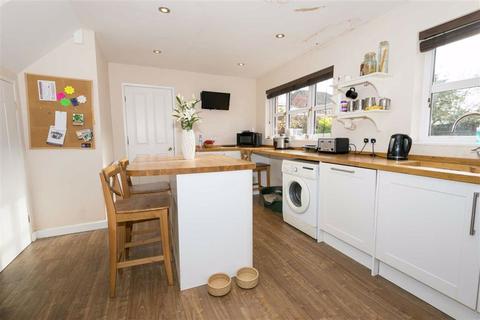 12 Chestnut Close, Middlewich, CW10 9QJ