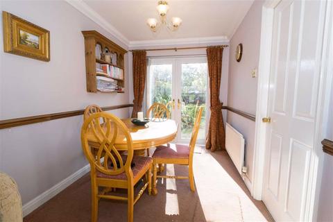 12 Chestnut Close, Middlewich, CW10 9QJ