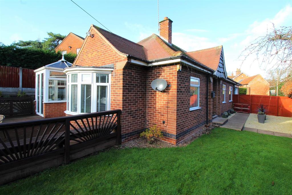 Owthorpe Road, Cotgrave 4 bed detached bungalow £360,000
