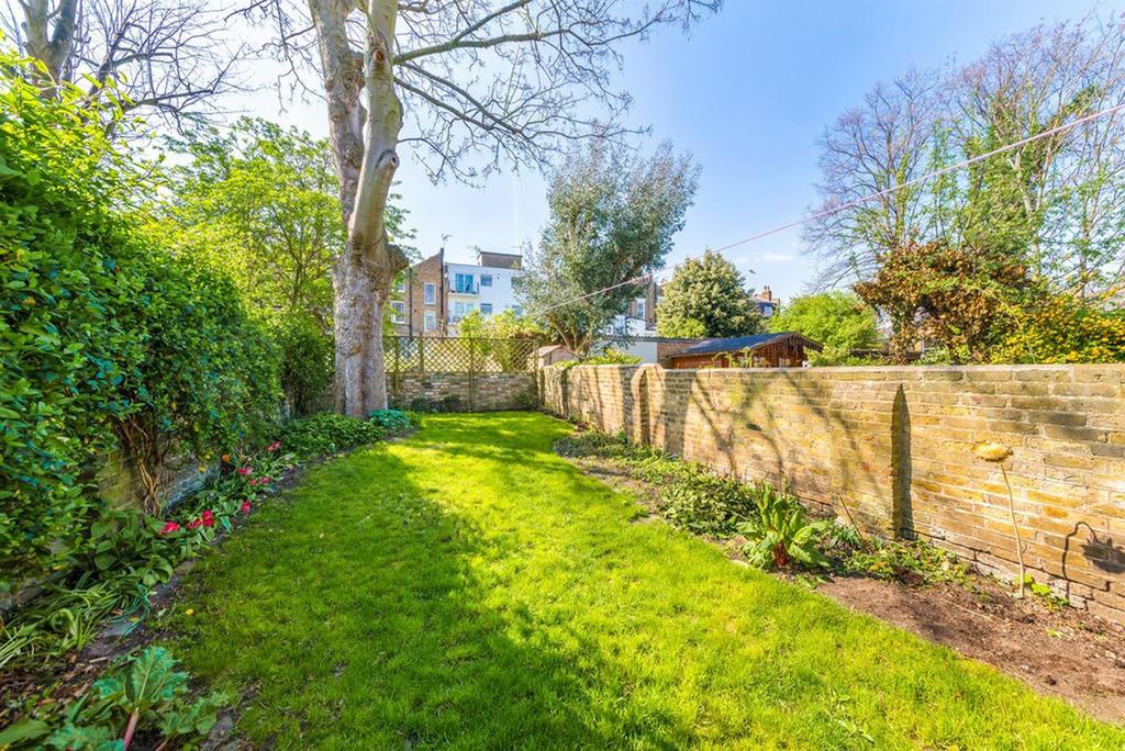 Denman Road, Peckham, SE15 1 bed flat £500,000