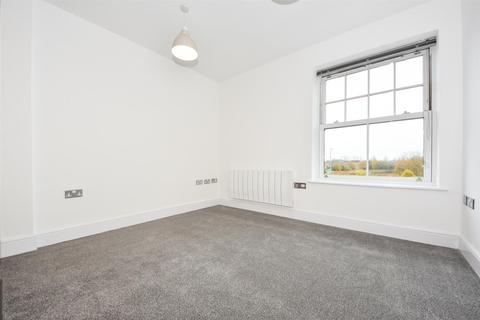 18 Alder Meadow, Warwick, CV34 6JY