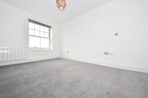 18 Alder Meadow, Warwick, CV34 6JY