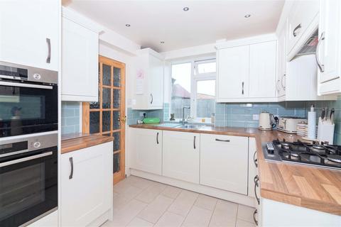 130 Limbrick Lane, Goring By Sea, Worthing, BN12 6AQ