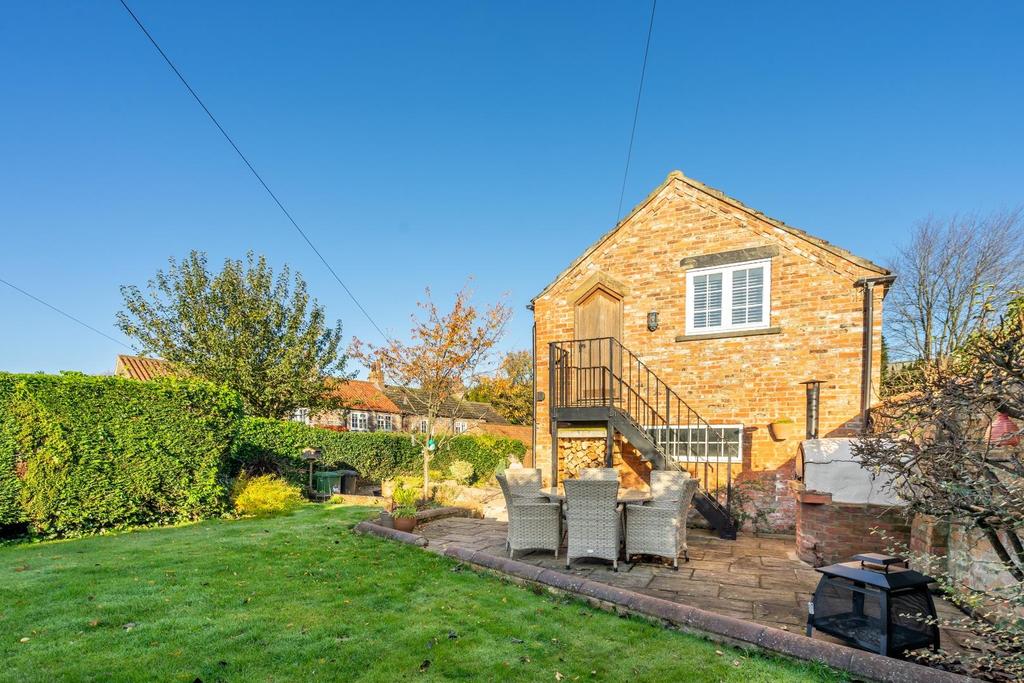 Church Lane, Strensall, York 5 bed detached house £775,000