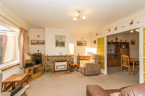 7 Dokkum Road, Crediton, EX17 3DJ