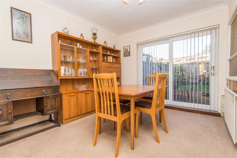 7 Dokkum Road, Crediton, EX17 3DJ