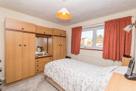 7 Dokkum Road, Crediton, EX17 3DJ