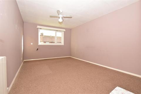 9 Clarkes Close, Deal, CT14 9JE