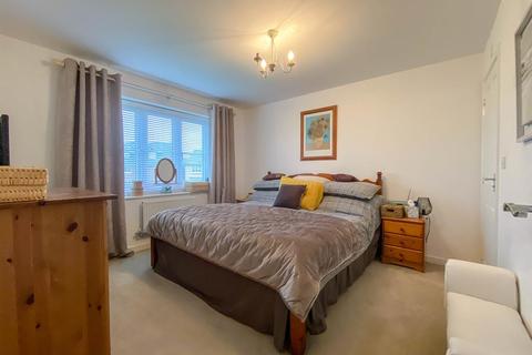 10 Brunel Road, Cam, Dursley, GL11 5DE