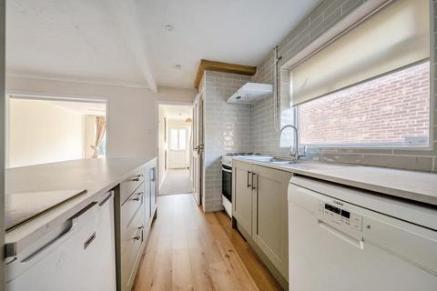 3 bedroom semi-detached house to rent, Banbury,  Oxfordshire,  OX16