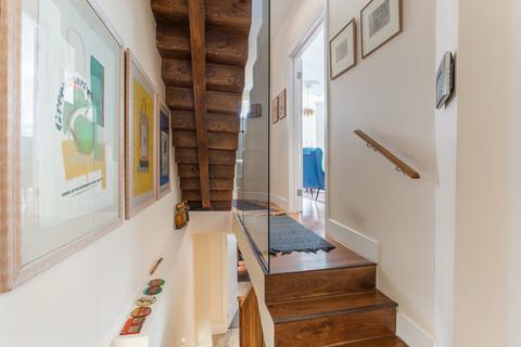 1d Tredegar Square, London, E3 5AD