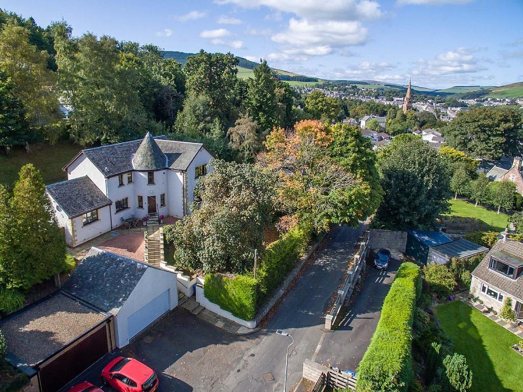 16 Barr Road, Galashiels TD1 3HX 4 bed detached house - £425,000