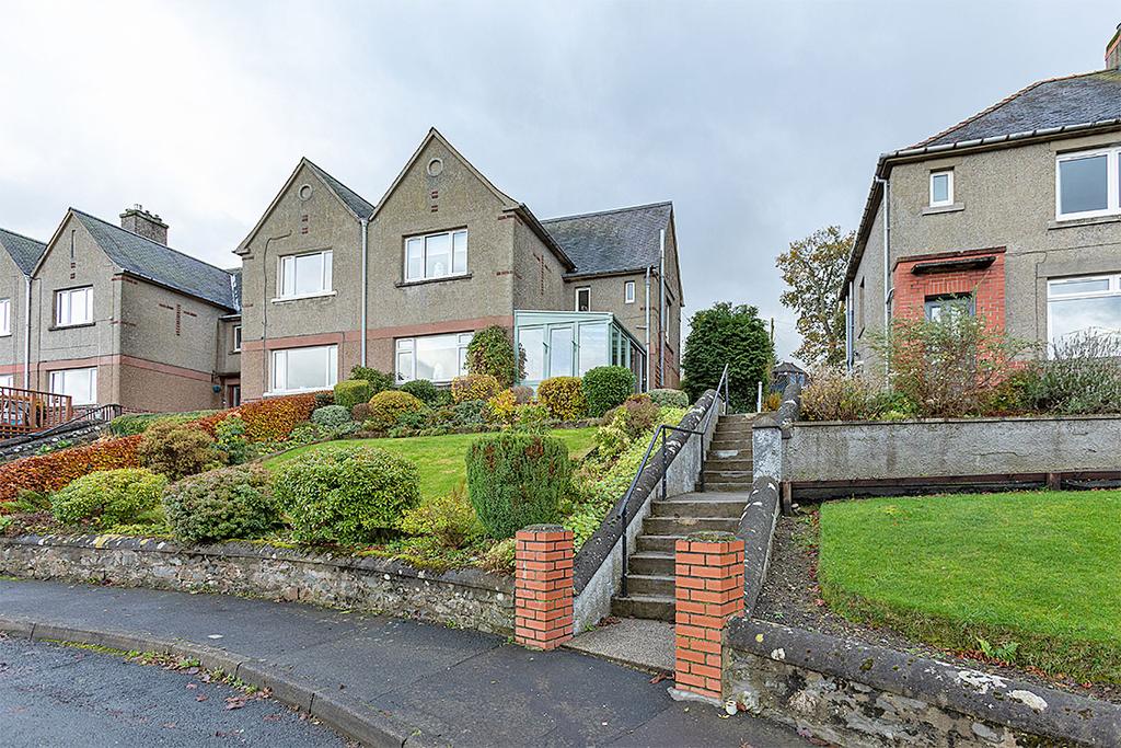 8 Thornfield Terrace, Selkirk TD7 4DU 2 bed terraced house £120,000