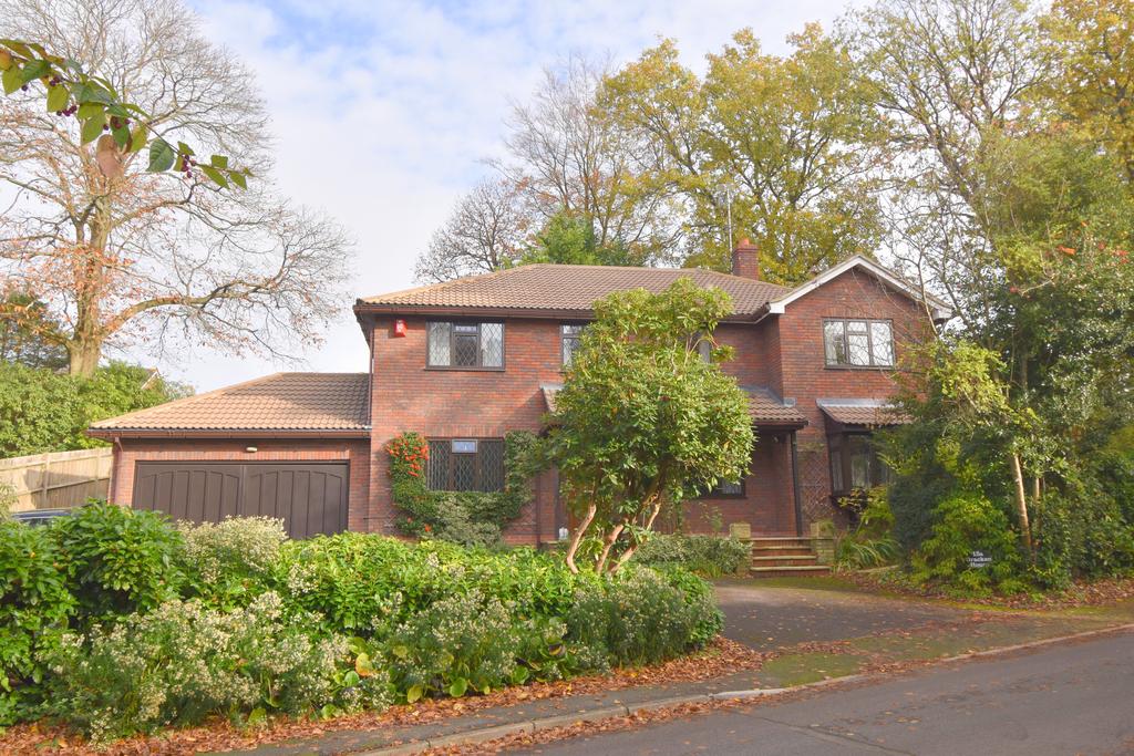 Hillcrest Road, Camberley, Surrey, GU15 5 bed detached house £795,000
