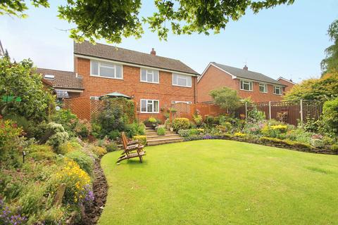 11 Denning Close, Fleet, GU52 7SP