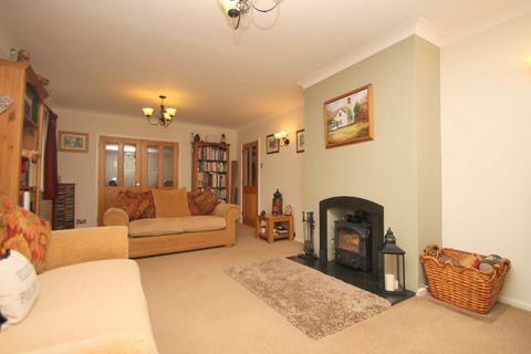 11 Denning Close, Fleet, GU52 7SP
