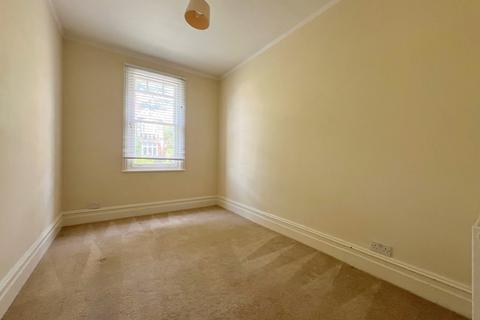 2 bedroom flat to rent, Madeira Park, Tunbridge Wells