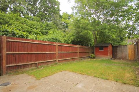 40 Brandon Road, Church Crookham, Fleet, GU52 0TN