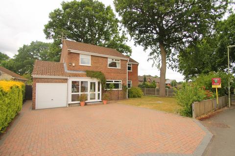 9 Colbeck, Church Crookham, Fleet, GU52 8XQ