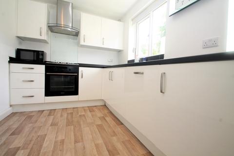 5 Glamis Close, Frimley, Camberley, GU16 8YR