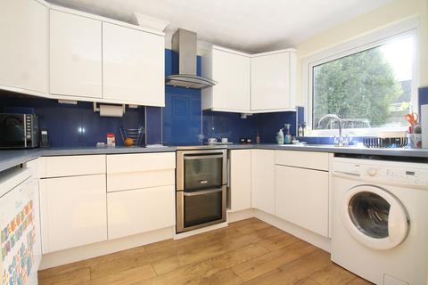 4 Bailey Close, Frimley, Camberley, GU16 7EN