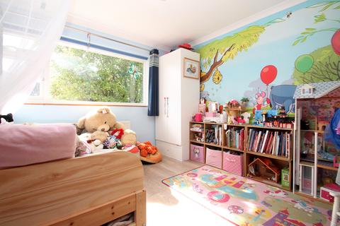 4 Bailey Close, Frimley, Camberley, GU16 7EN