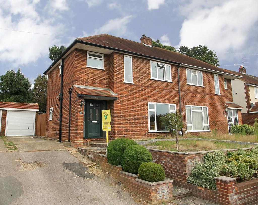 Farm Road, Frimley, Camberley, GU16 3 bed semidetached house £449,950