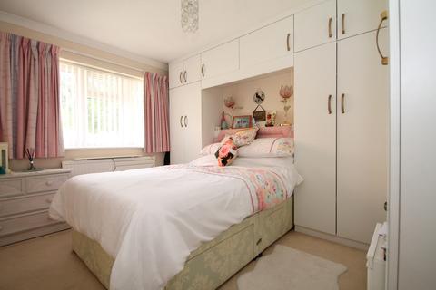 36 Burdock Close, Lightwater, GU18 5YP