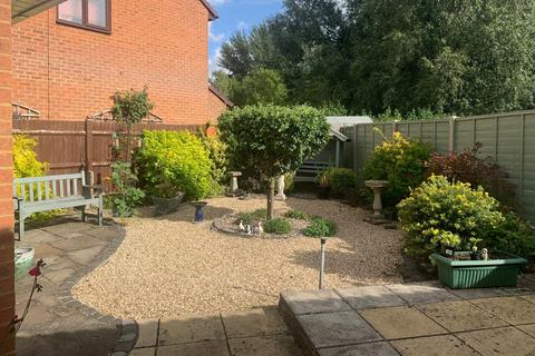 36 Burdock Close, Lightwater, GU18 5YP